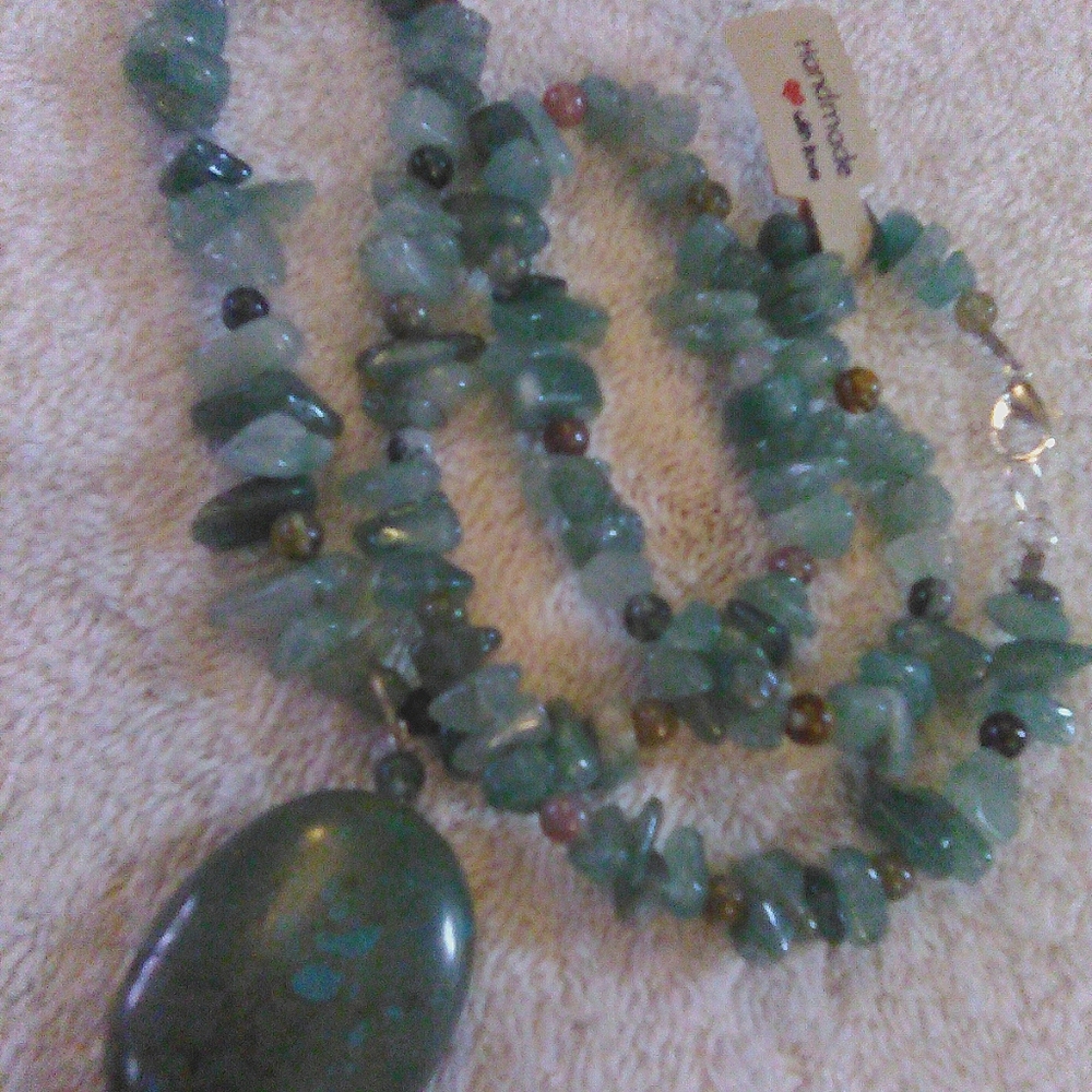 Wonderful necklace - Picture 2 of 2